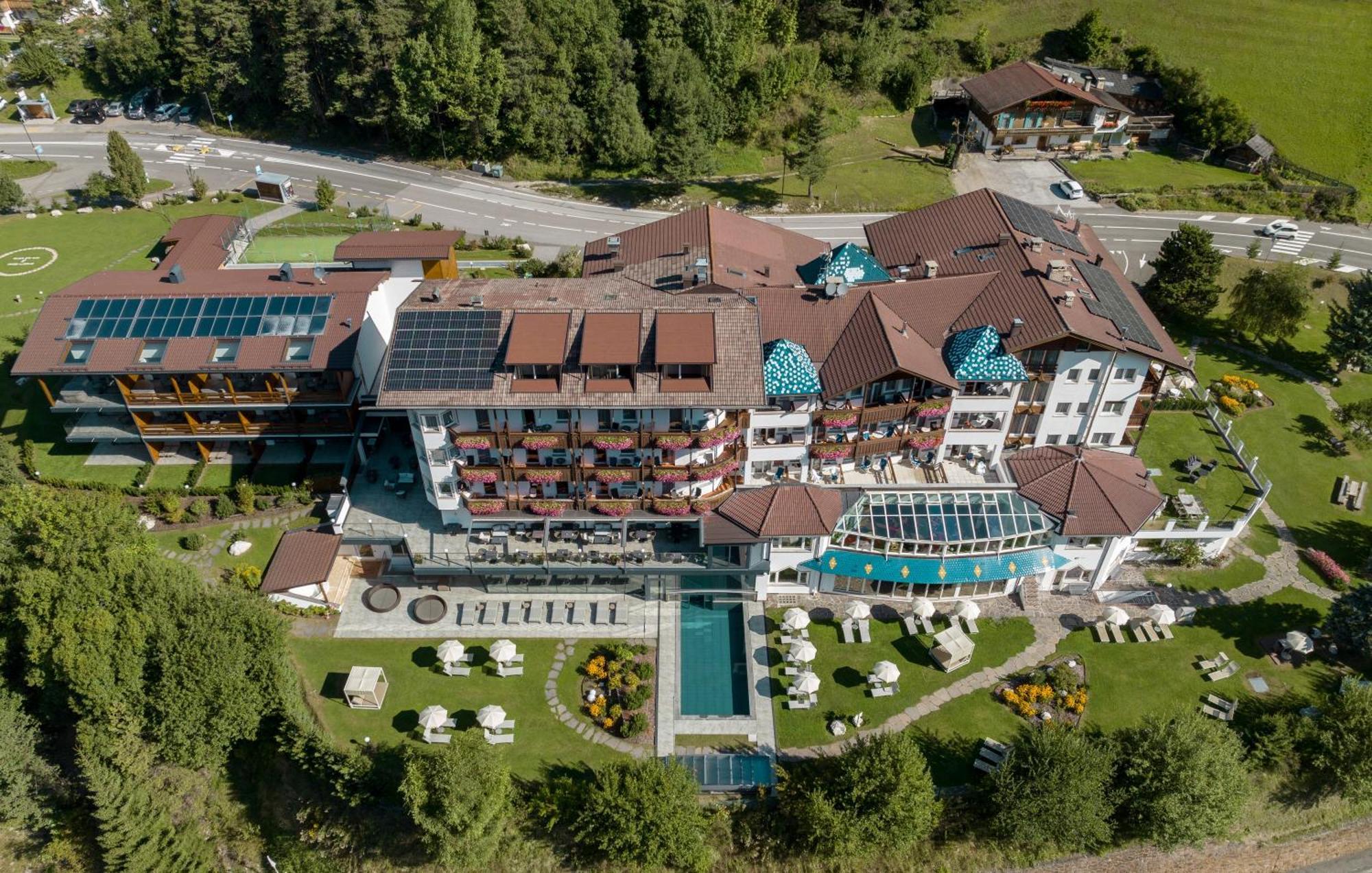 Diamant Spa Resort Santa Cristina Val Gardena Экстерьер фото